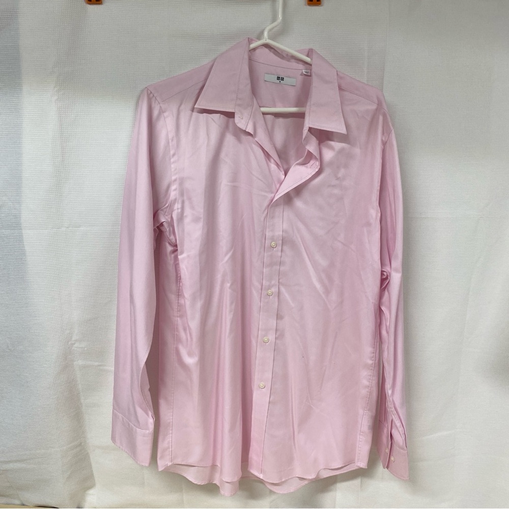 Uniqlo Light Pink Button Up Shirt Medium Long Sleeve Oxford